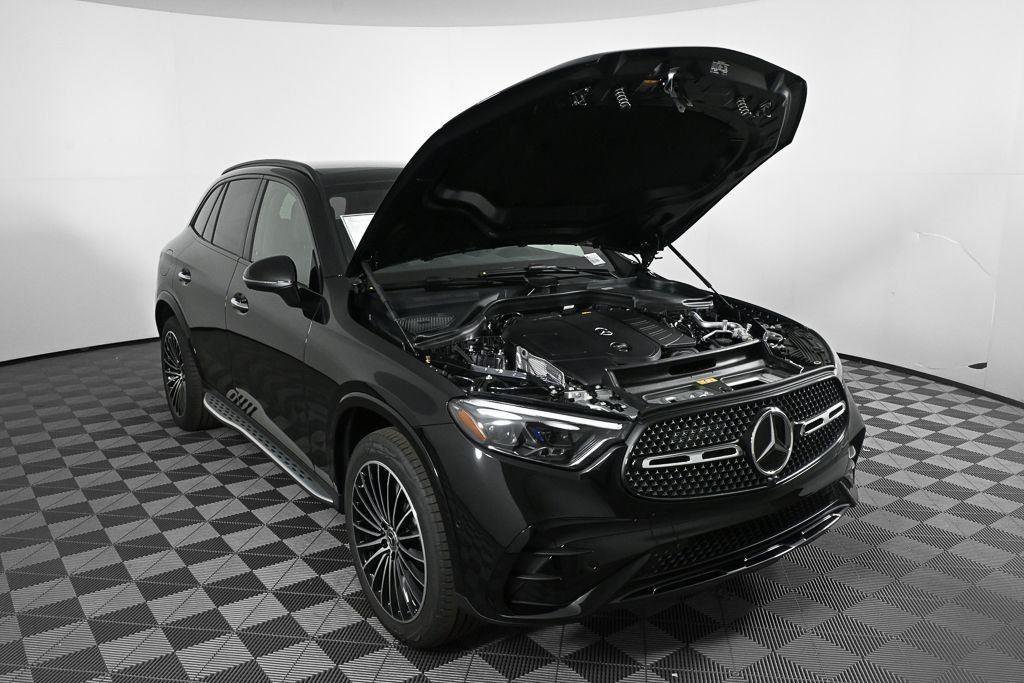 New 2026 Obsidian Black Metallic Mercedes-Benz GLC 300 image 72