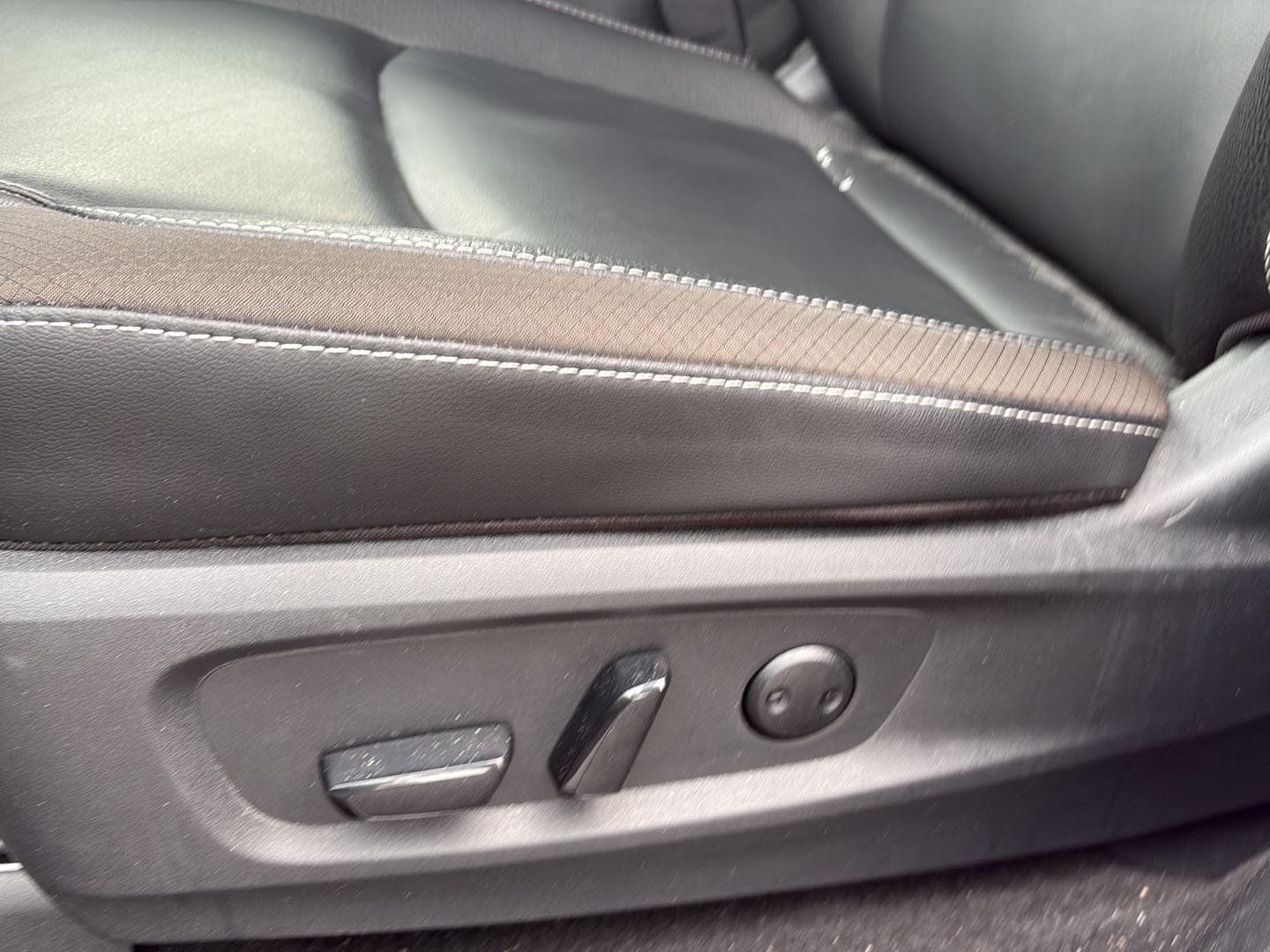 Used 2024 Gun Metallic Nissan SL image 15