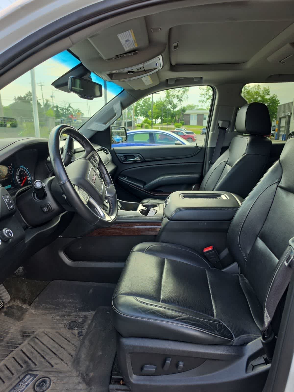 Used 2017 White Frost Tricoat GMC SLT image 2