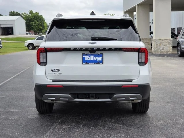 New 2026 Star White Metallic Tri-Coat Ford Active image 5