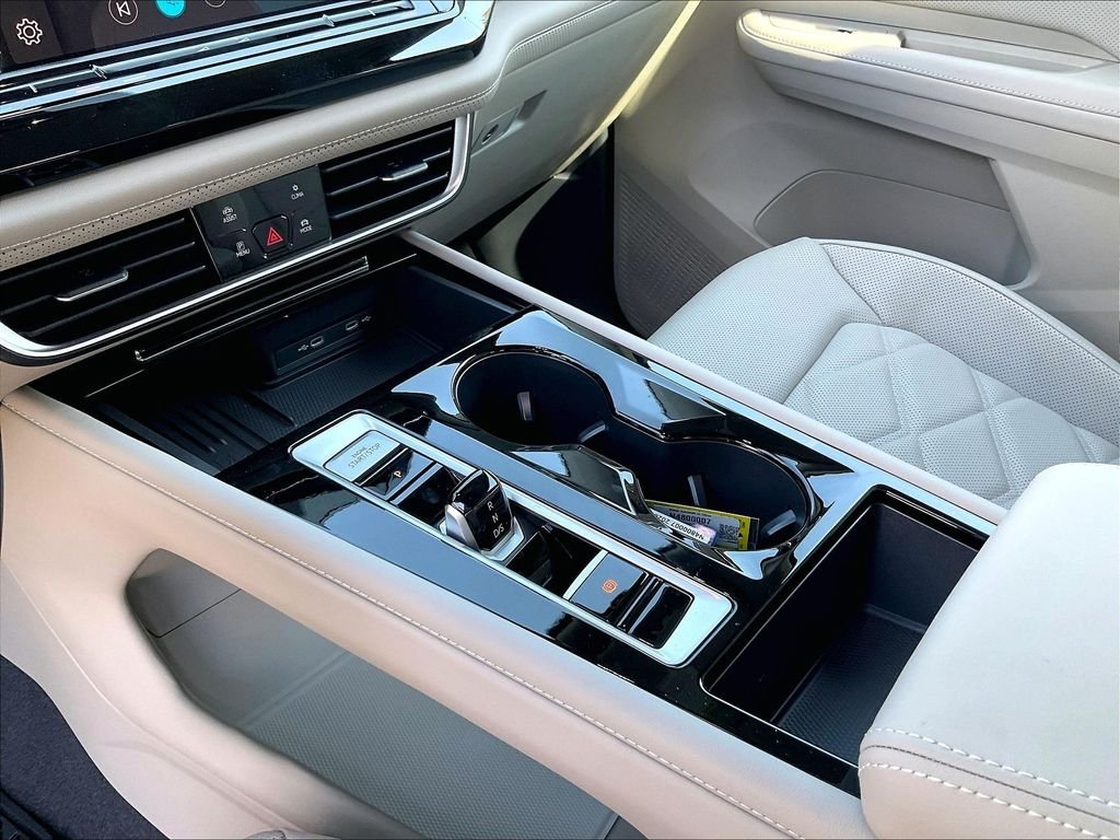 2026 Volkswagen Atlas SE w/Tech - Photo 14
