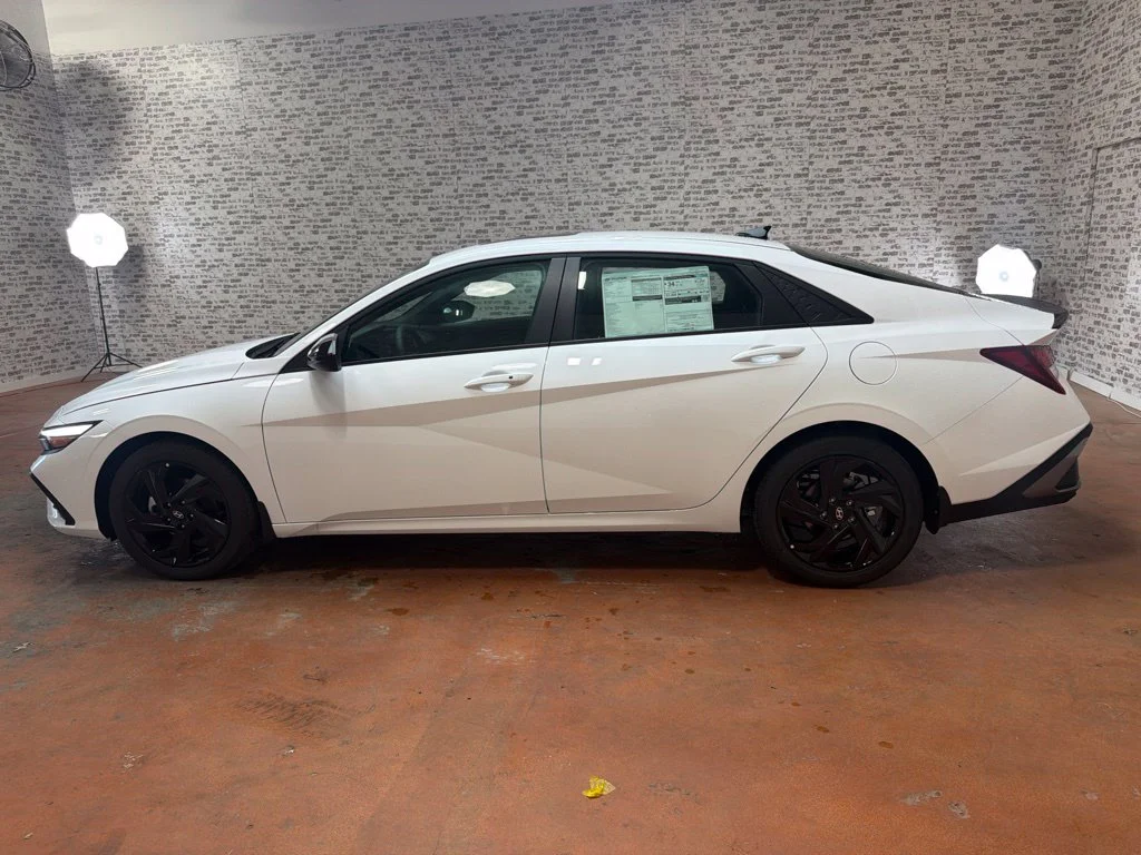 New 2026 Serenity White Hyundai SEL Sport image 4