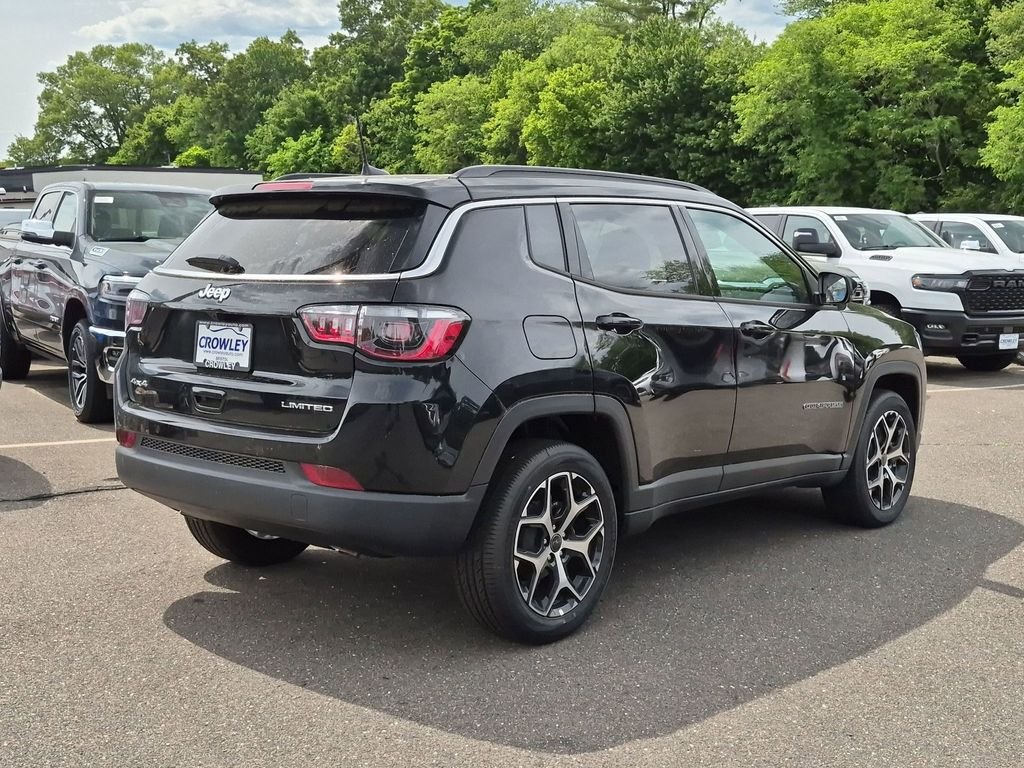 New 2026 Diamond Black Crystal Pearlcoat Jeep Limited image 3