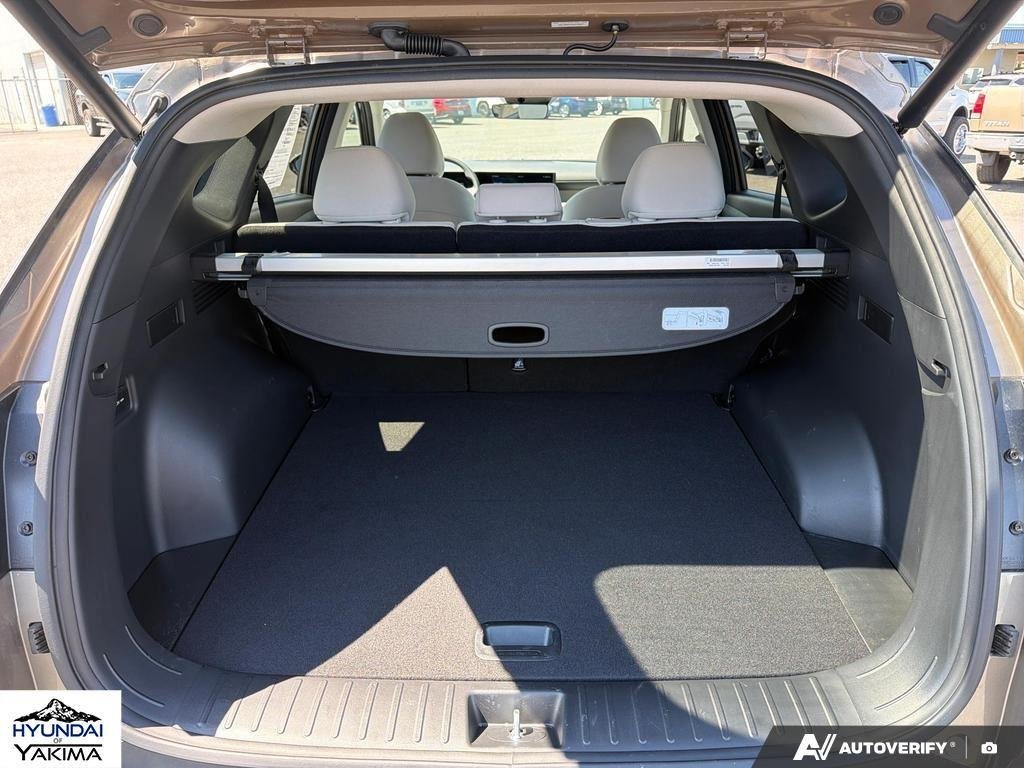 Certified Used 2025 Cashmere Bronze Hyundai SEL image 12