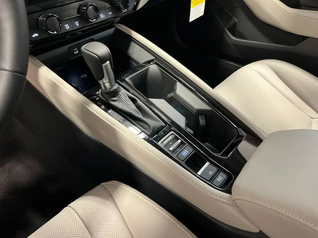 New 2026 Platinum White Pearl Honda Touring image 24