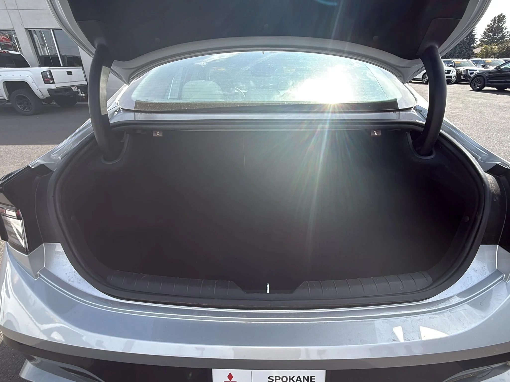 Used 2025 Aero Silver Hyundai SEL image 24