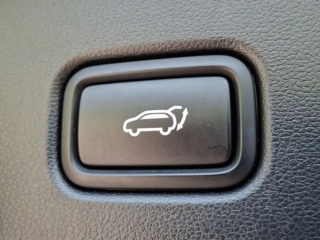 Used 2023 Gray Hyundai SEL image 31