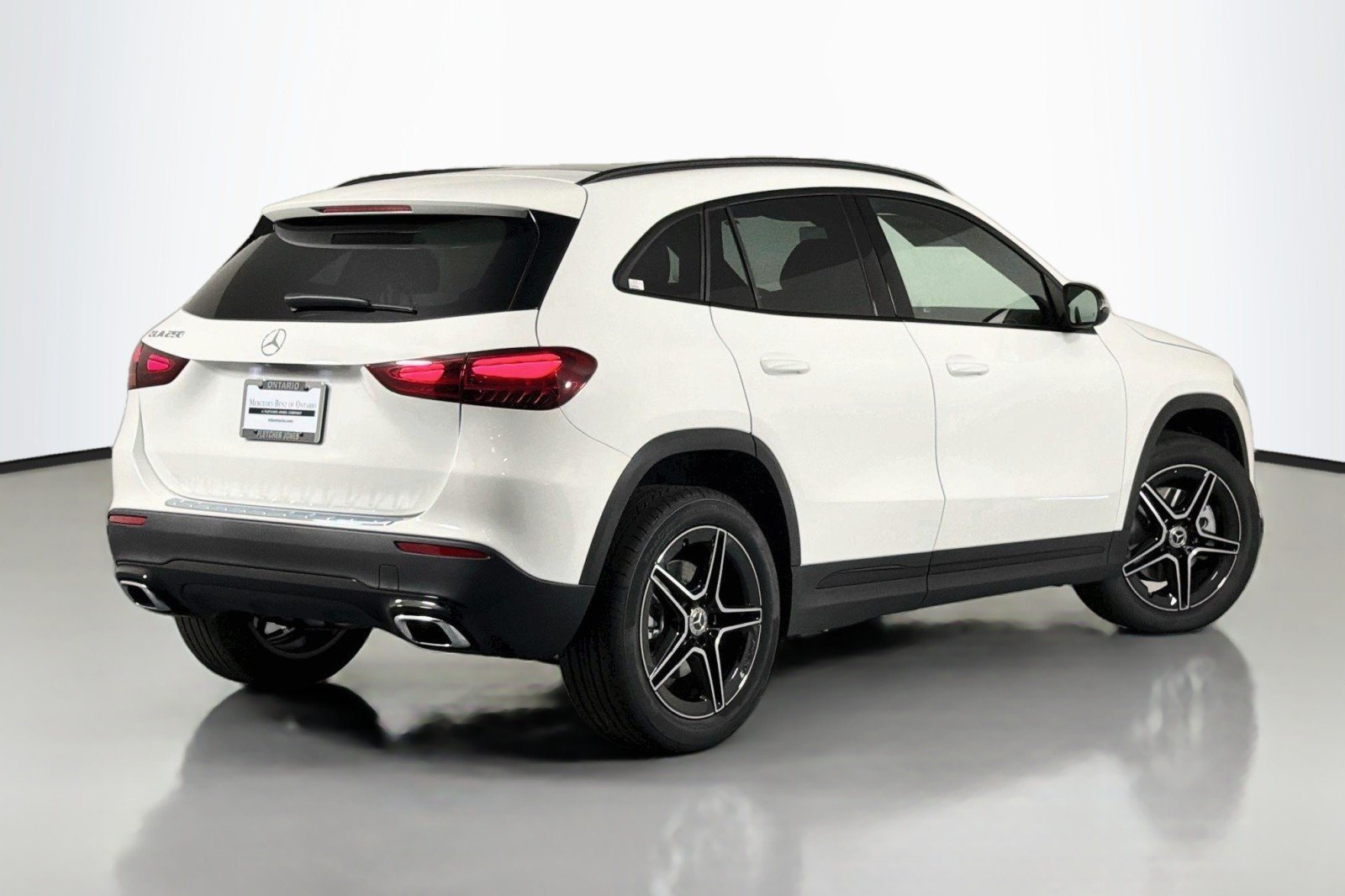 New 2026 Polar White Mercedes-Benz GLA 250 SUV image 11