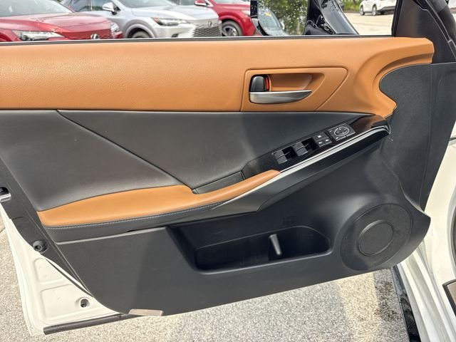 2024 Lexus IS 300 - Photo 13