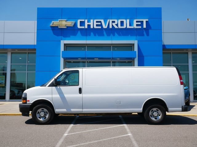 Used 2022 Chevrolet Express Cargo Work Van with VIN 1GCWGBFP3N1220613 for sale in Roseville, Minnesota