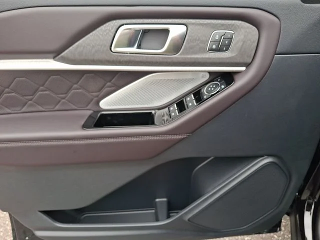 New 2026 Agate Black Metallic Ford Platinum™ image 8
