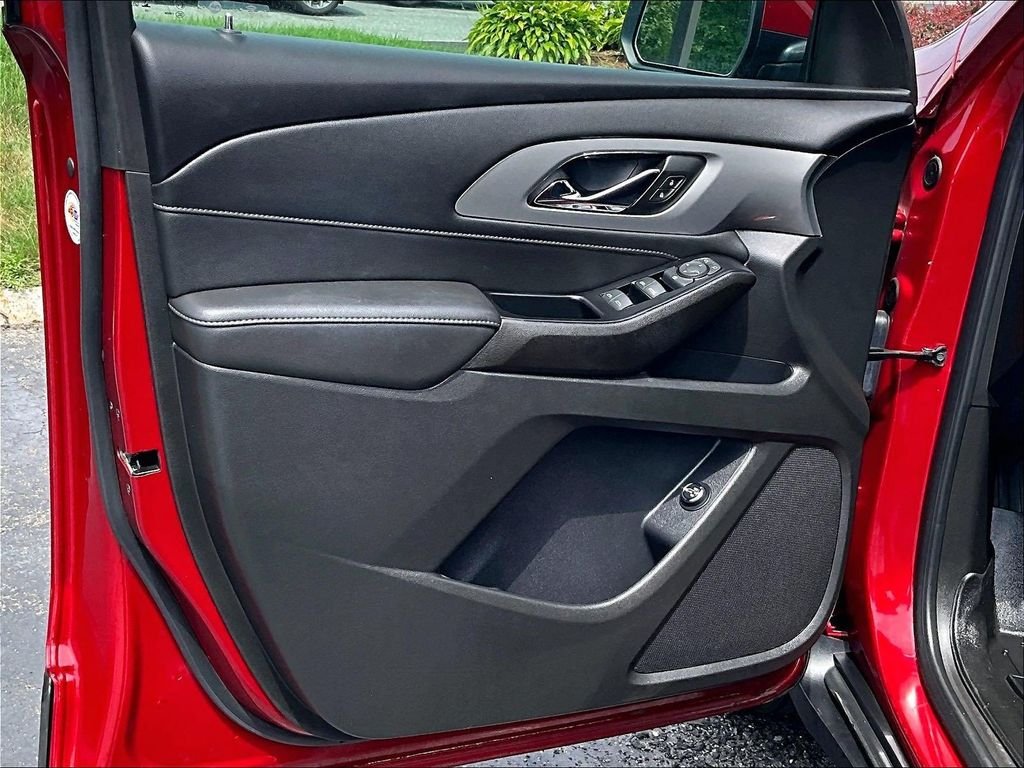 Used 2023 Red Chevrolet LT image 9