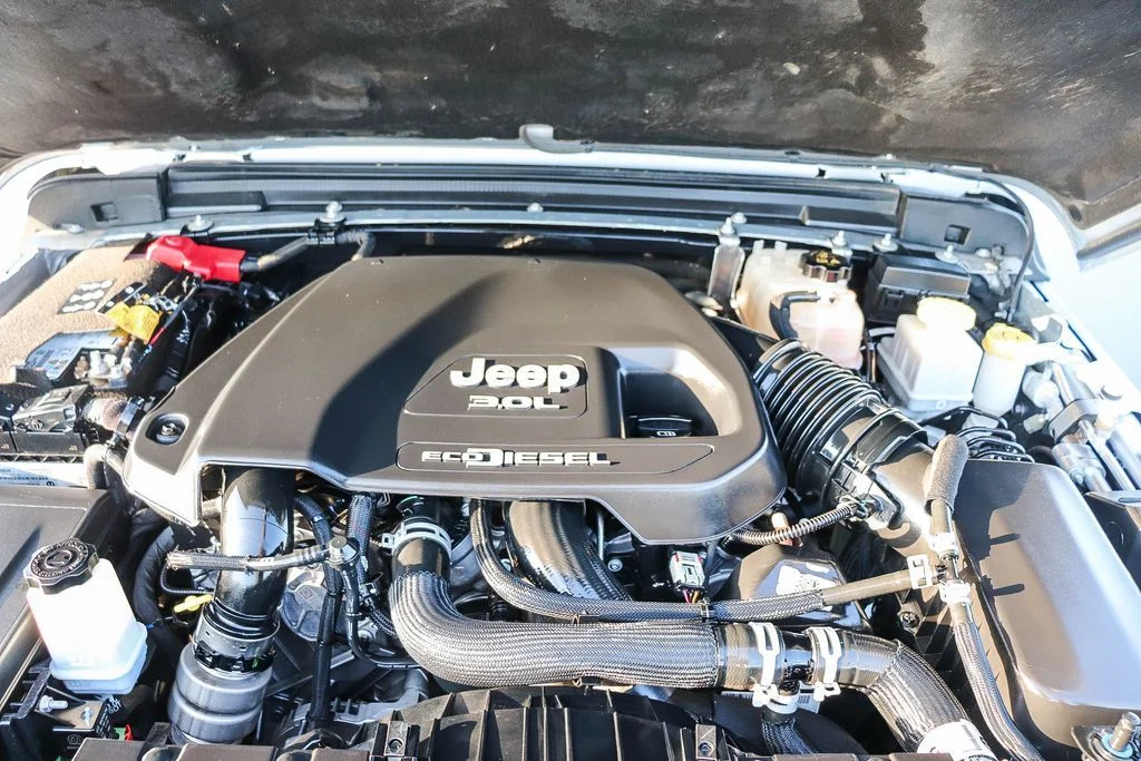 Used 2022 Silver Jeep Rubicon image 30
