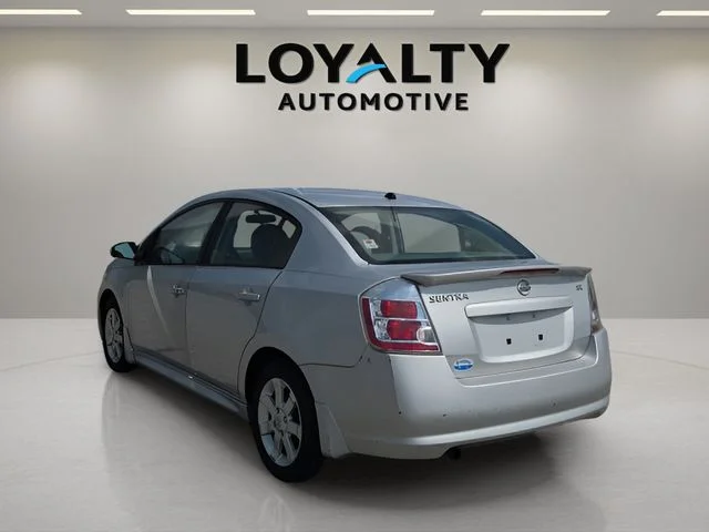 Used 2010 Silver Nissan 2.0 SR image 3