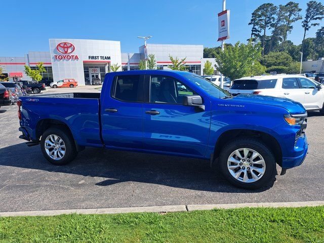 Used 2022 Blue Chevrolet Custom image 6