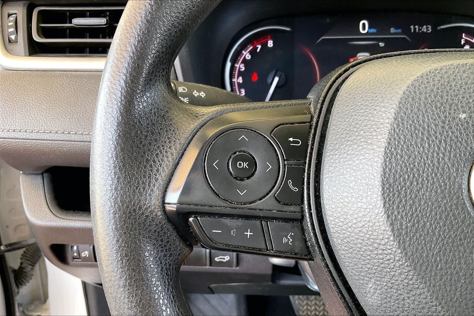 Used 2024 Ice Cap Toyota XLE image 22
