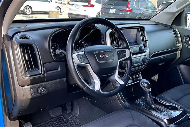 Used 2022 Blue GMC Elevation image 14