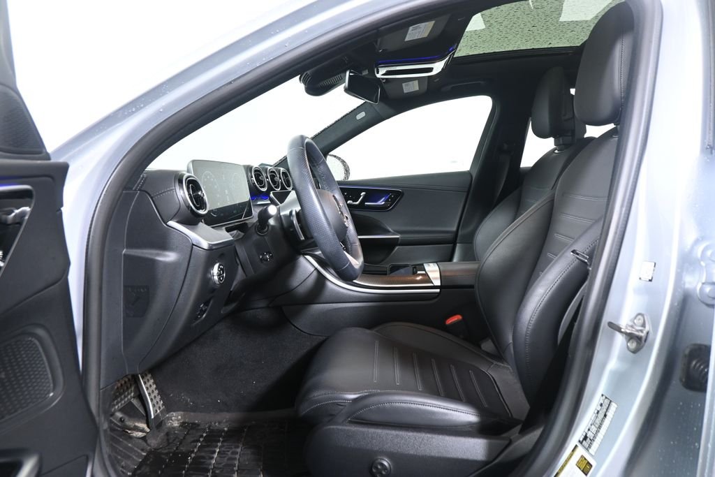 Used 2023  Mercedes-Benz C 300 image 3