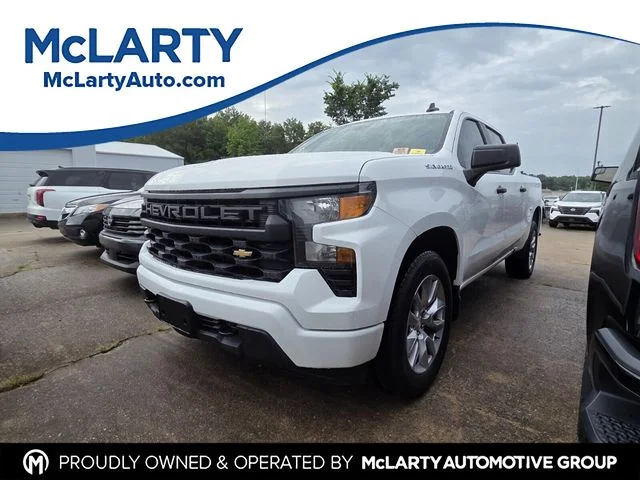 2022 Chevrolet Silverado 1500 Custom Crew Cab Short Box's photo