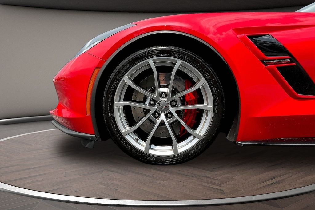 Used 2019 Red Chevrolet Grand Sport image 33