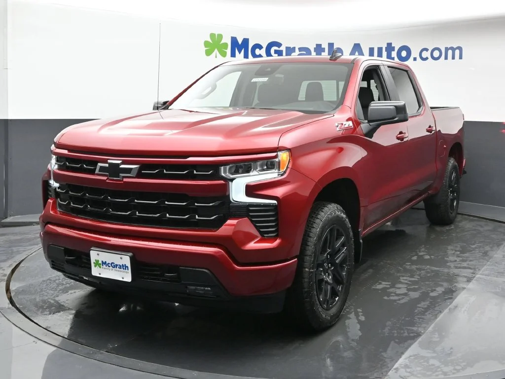 Used 2025 Red Chevrolet RST image 23