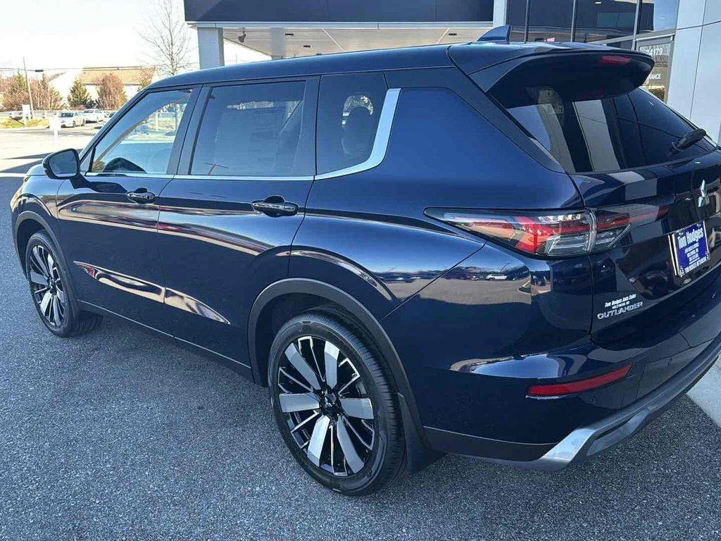 2026 Mitsubishi Outlander SE - Photo 6