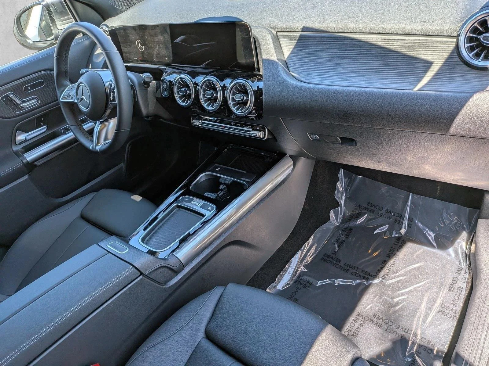 Used 2026 Mountain Grey Metallic Mercedes-Benz GLA 250 image 21