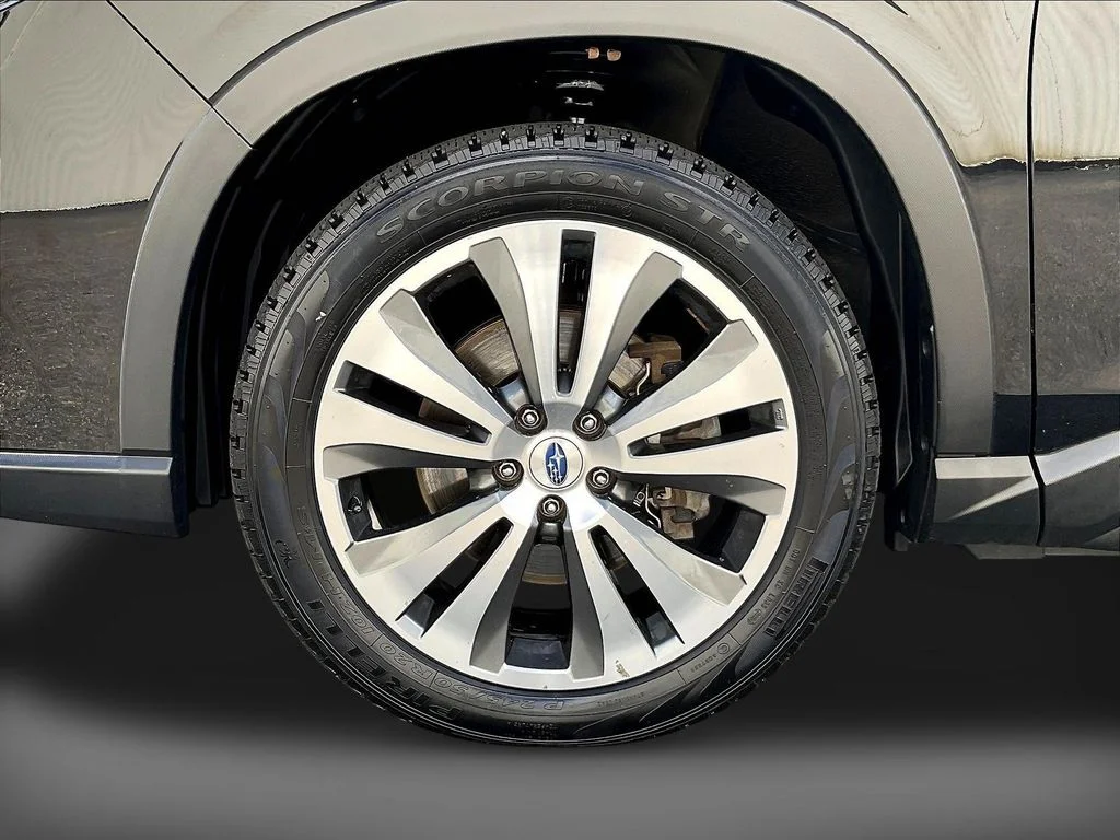 Used 2019 Crystal Black Silica Subaru Limited image 35
