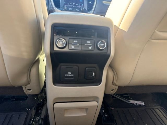 Used 2018 Silver GMC Denali image 25