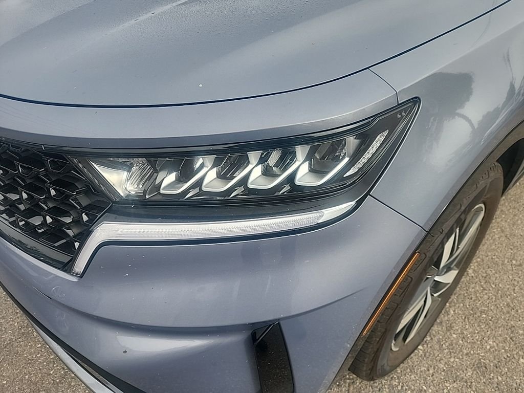 Certified Used 2022 Silver Kia S image 6