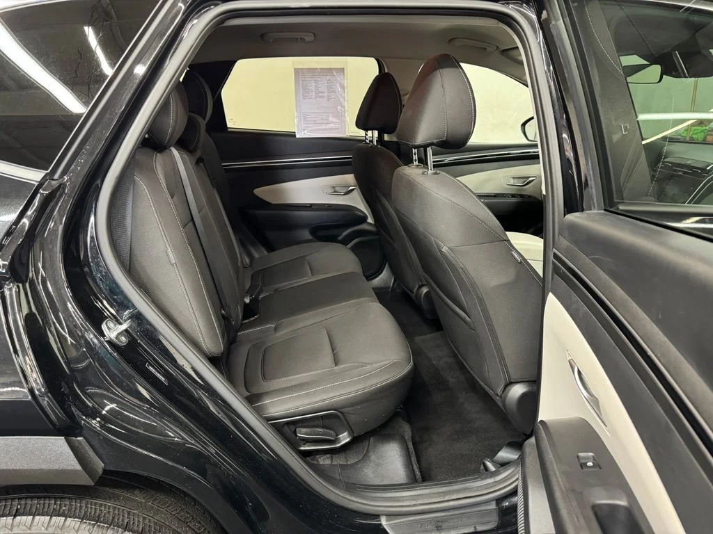 Used 2024 Black Hyundai SEL image 28