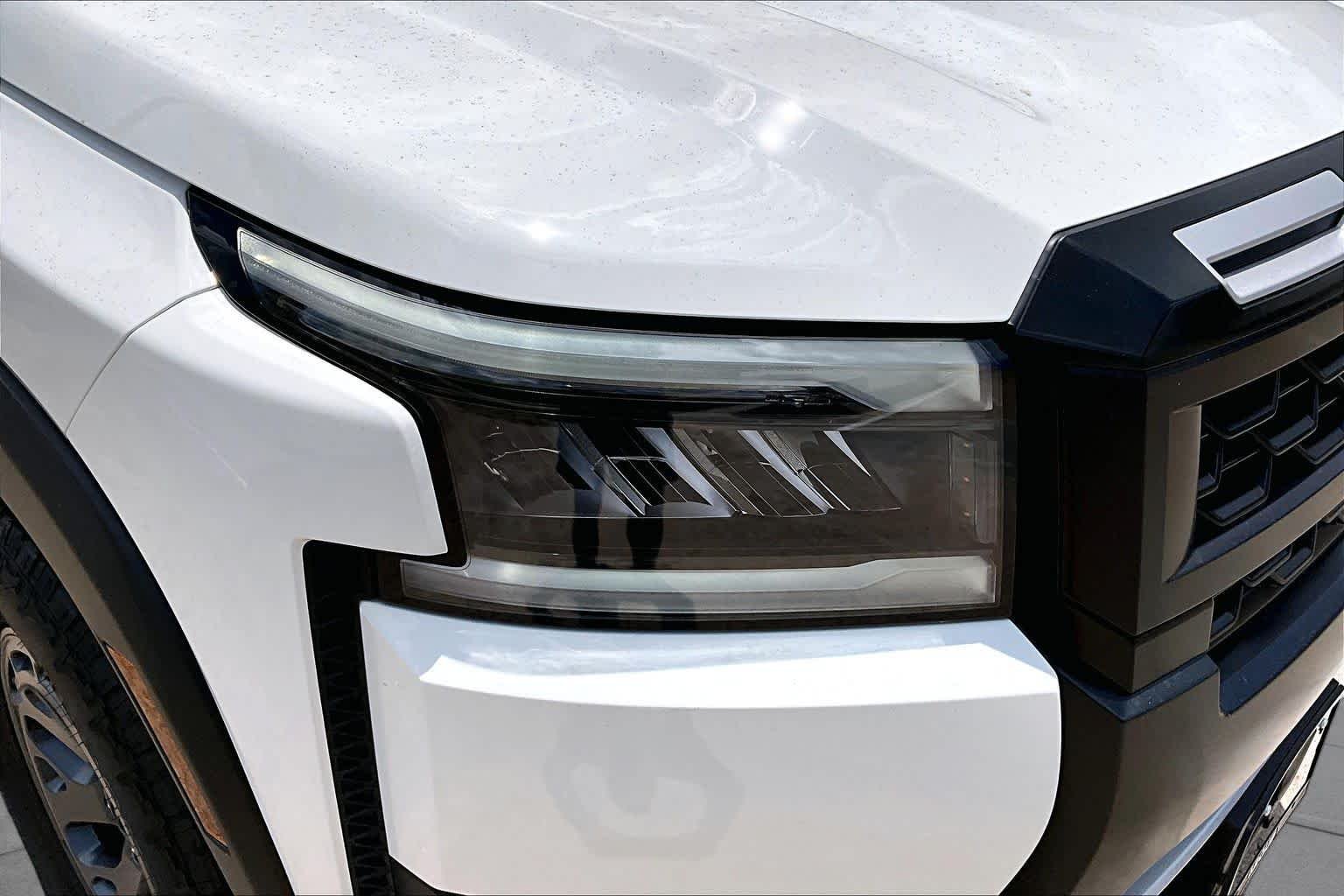 New 2026 Glacier White Nissan PRO-4X image 19