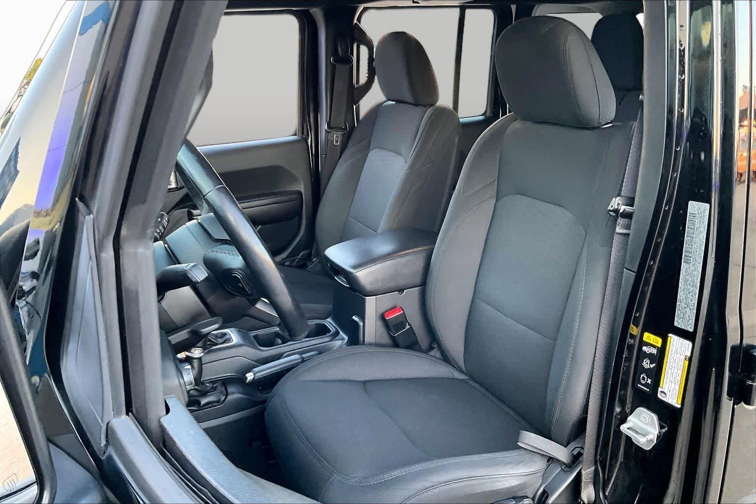 Pre-Owned 2020 Jeep Wrangler Unlimited Sport Altitude