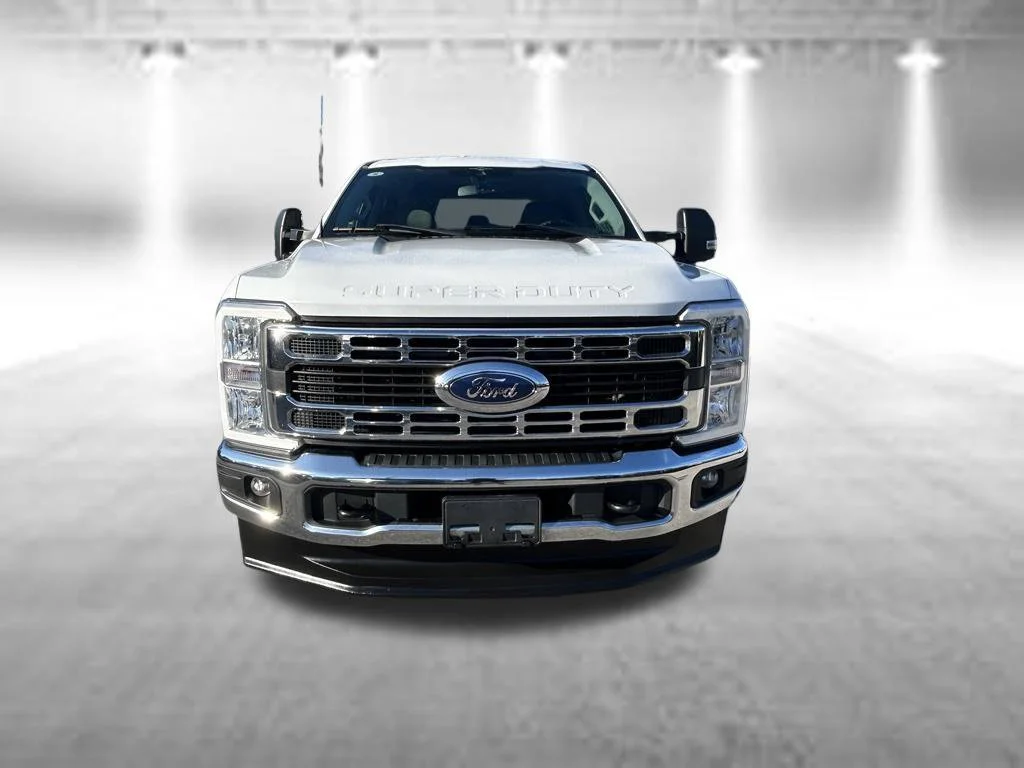 Used 2023 White Ford XLT image 10