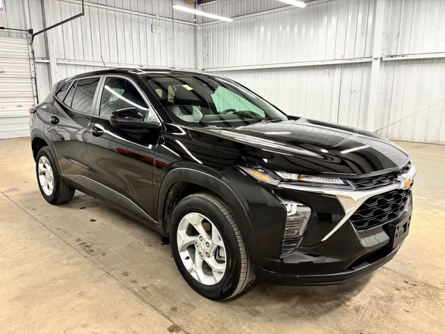 2025 Chevrolet Trax LS