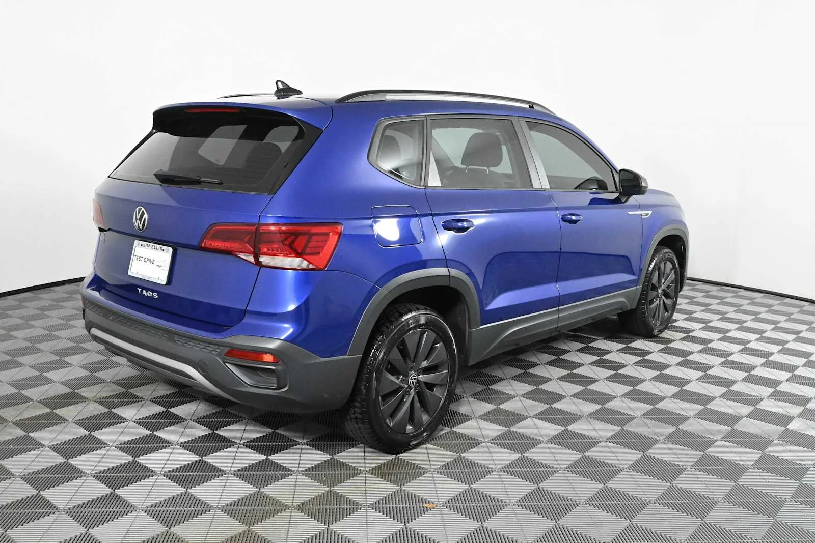 Used 2022 Dusk Blue Metallic Volkswagen S image 6