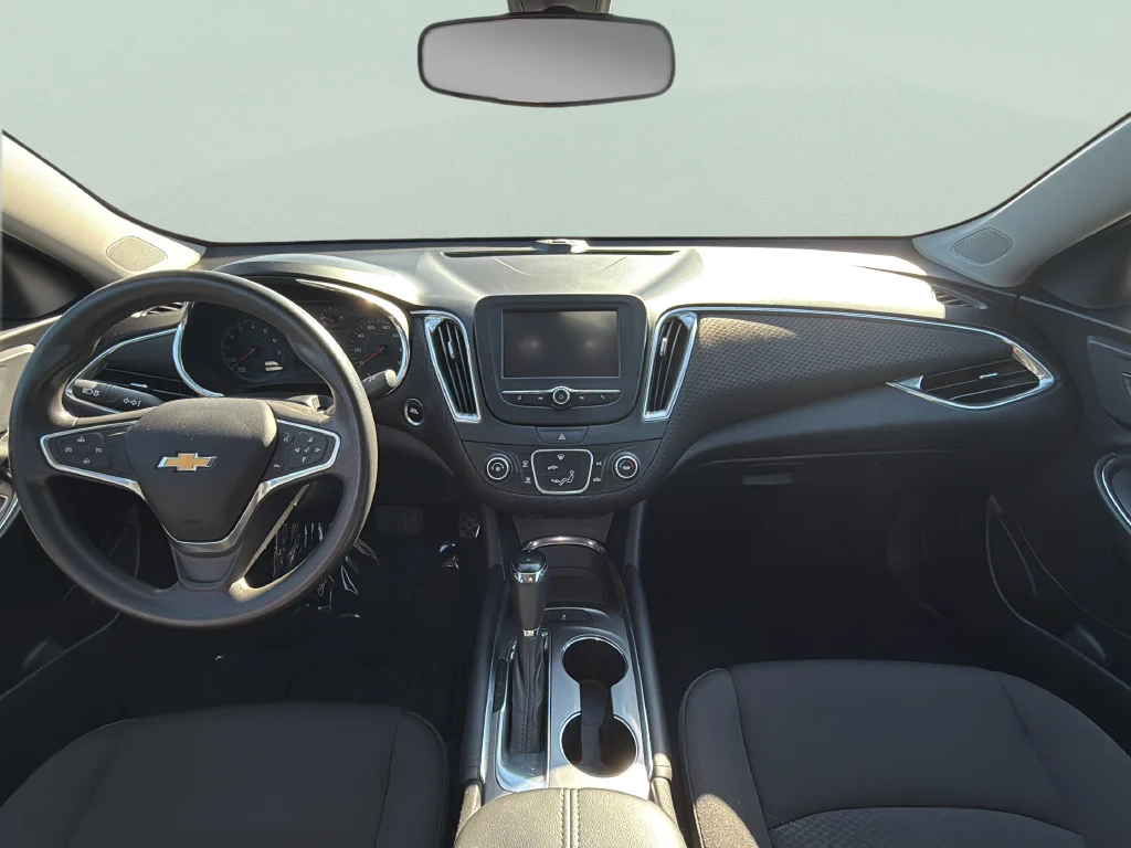 Used 2018 Blue Velvet Metallic Chevrolet LT image 24