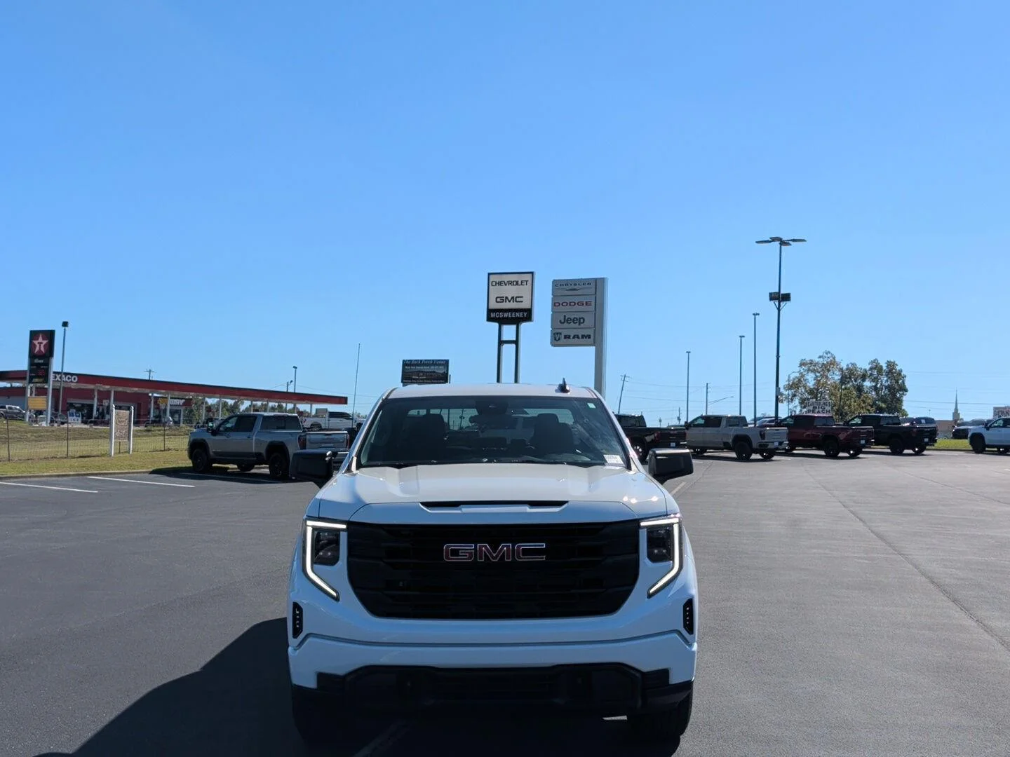New 2026 Summit White GMC Pro image 8