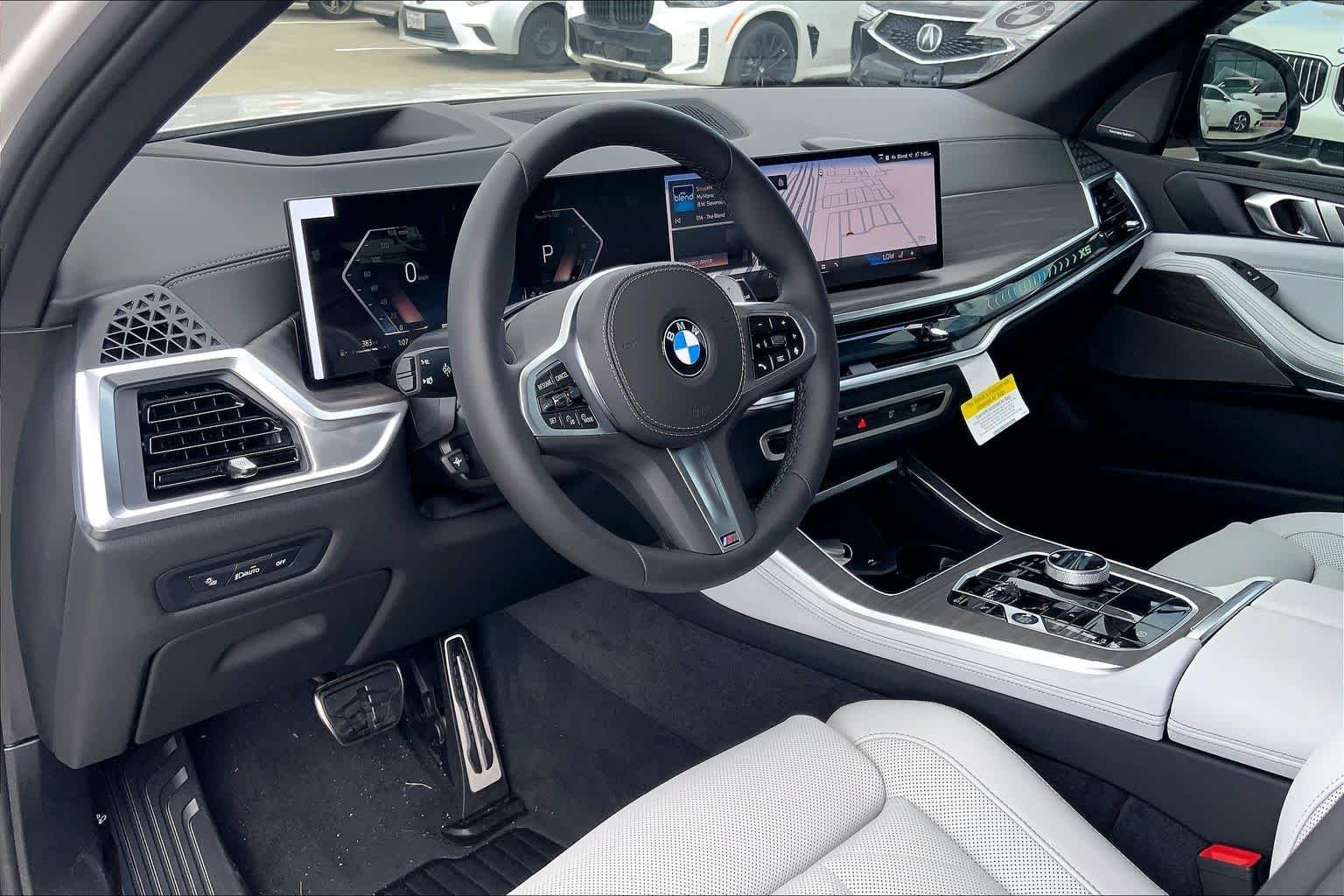 Used 2026 Mineral White Metallic BMW xDrive40i image 8