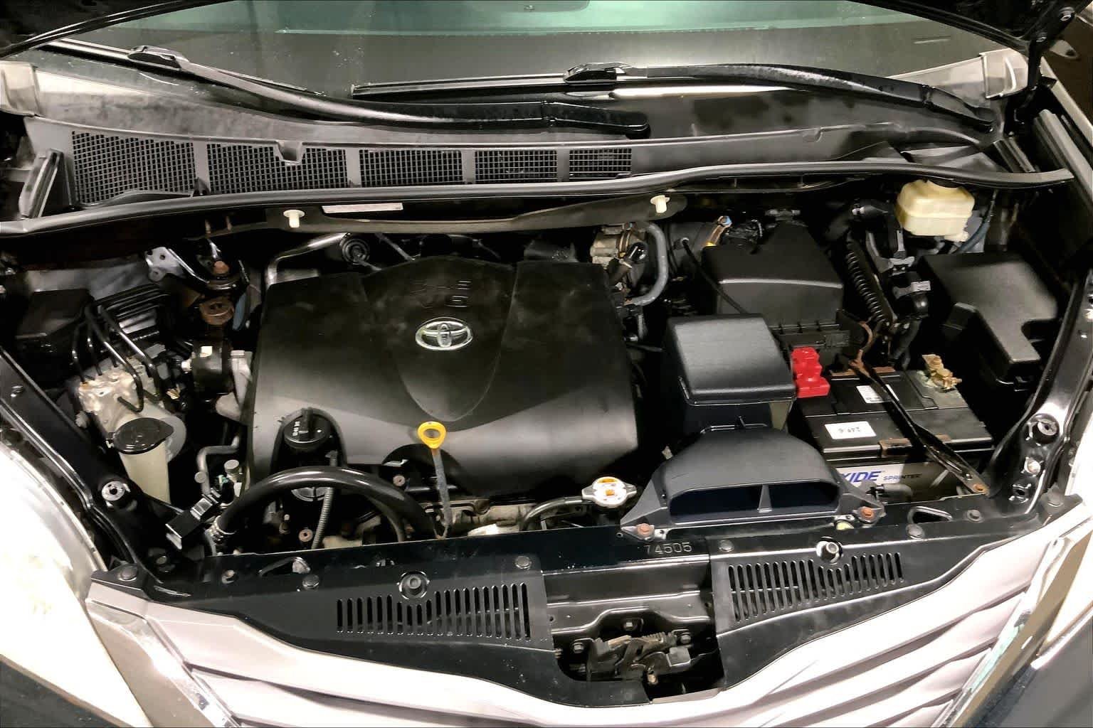 Used 2017 Midnight Black Metallic Toyota XLE image 32