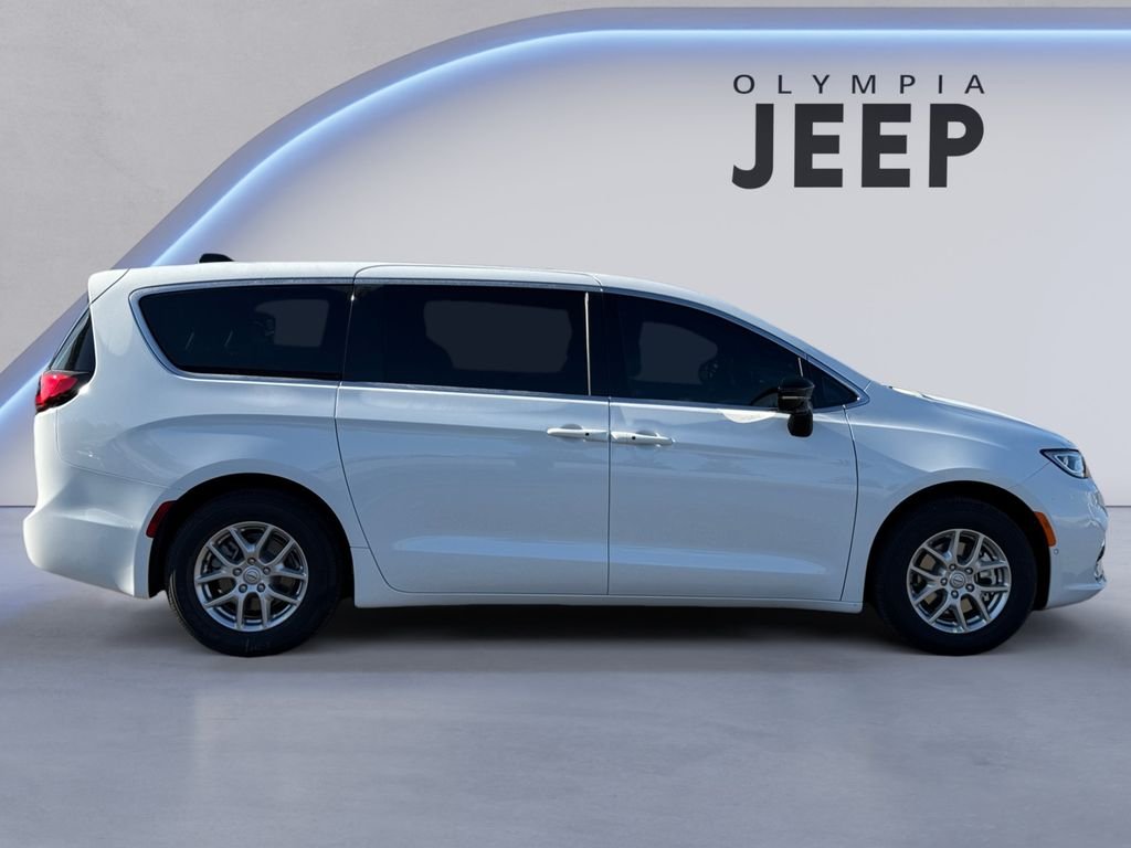 2026 Chrysler Pacifica Select - Photo 7