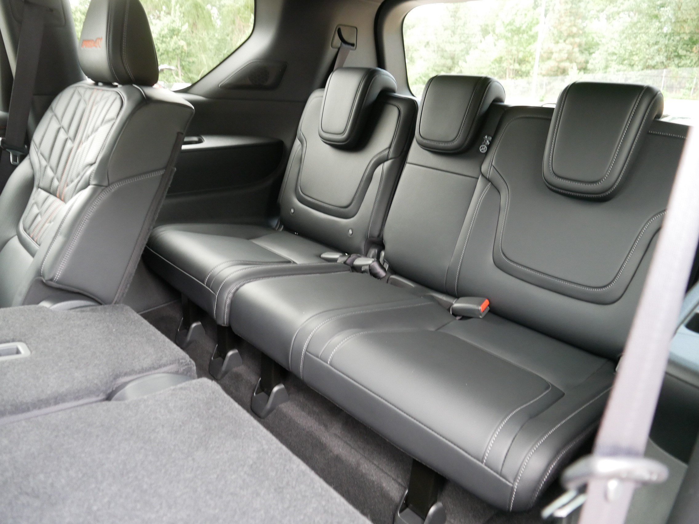 Used 2025 Gun Metallic/Super Black Nissan PRO-4X image 38
