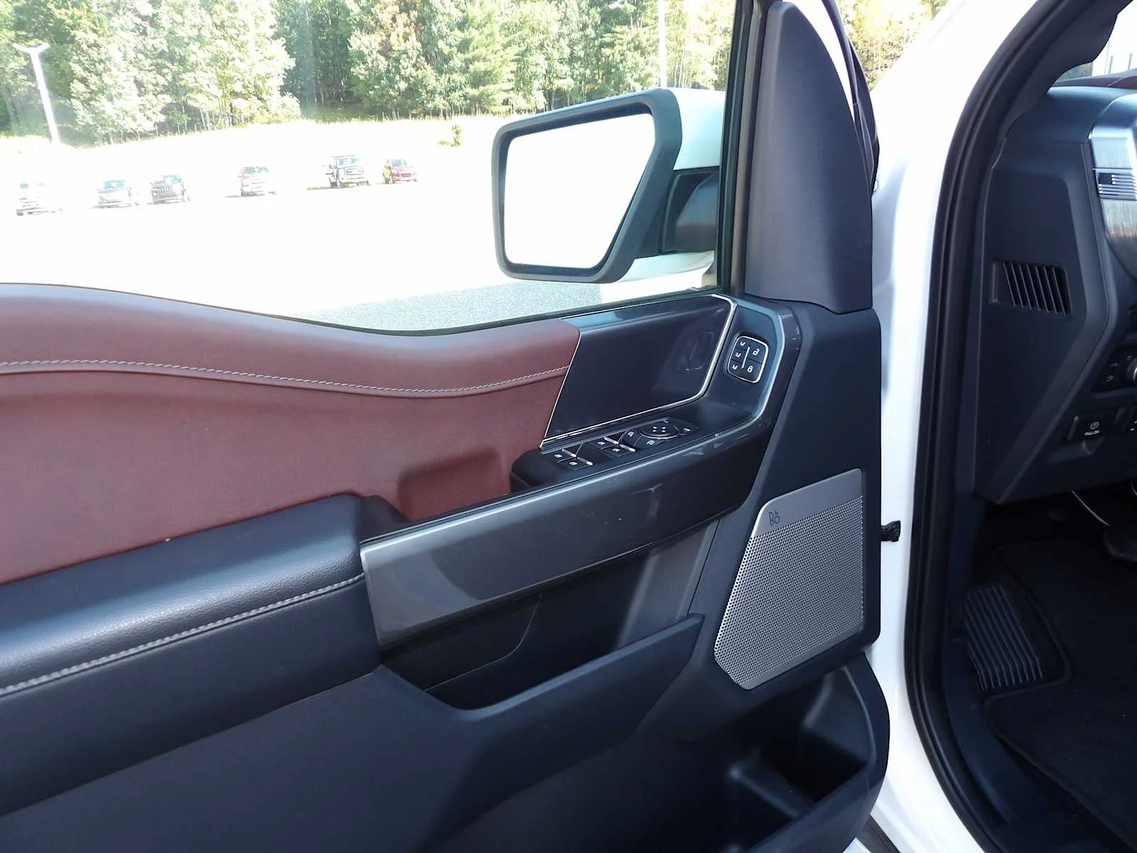 Used 2022 Star White Ford LARIAT image 9