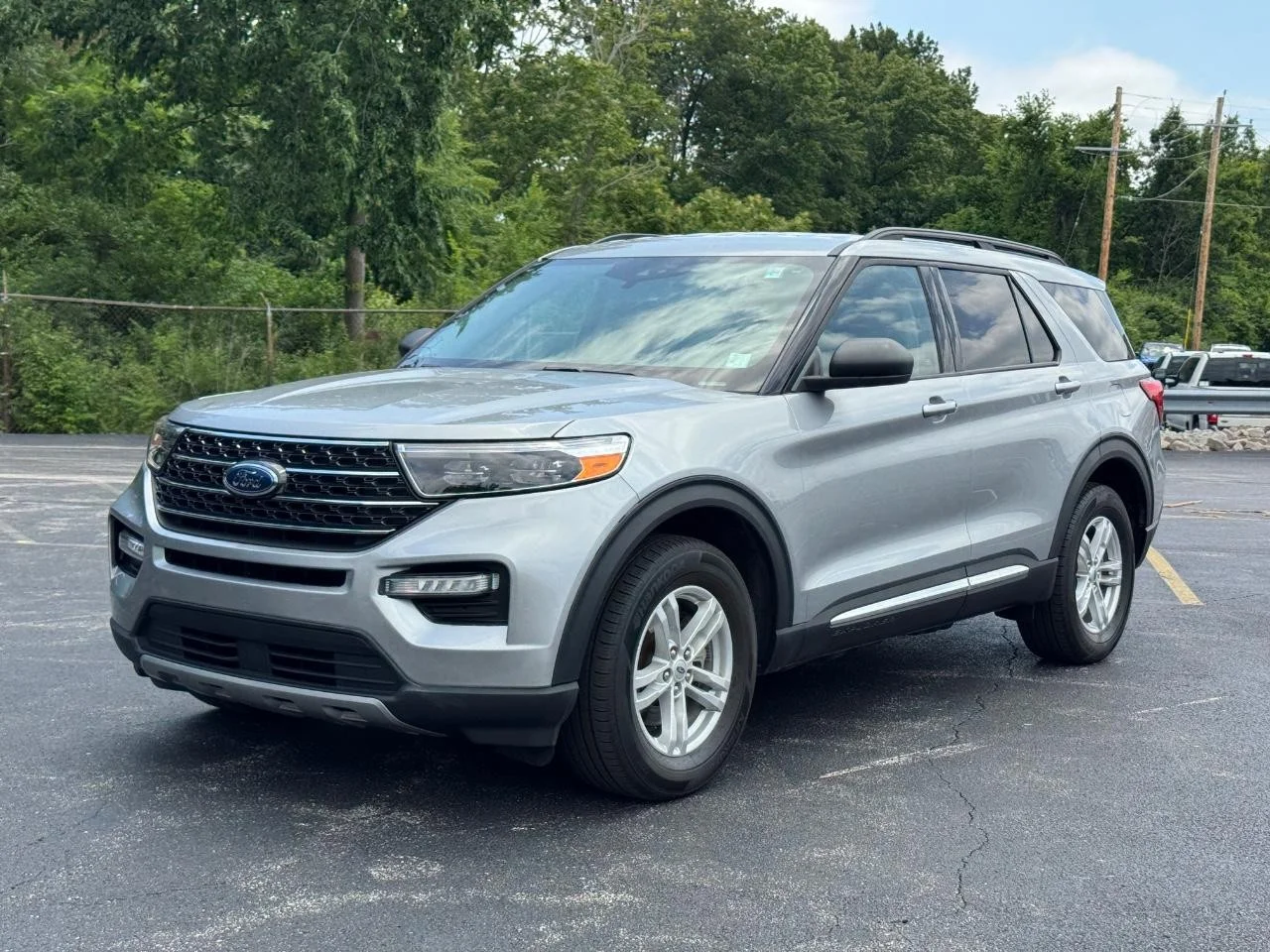 Used 2023 Iconic Silver Ford XLT image 9