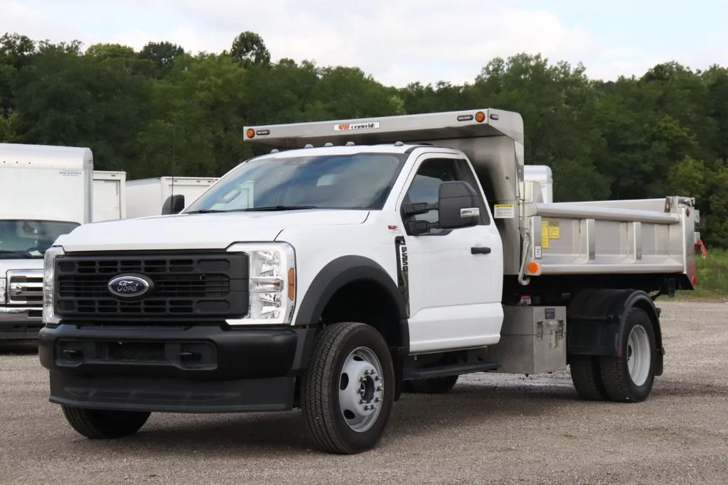 New 2026 Oxford White Ford F-550® XL image 5