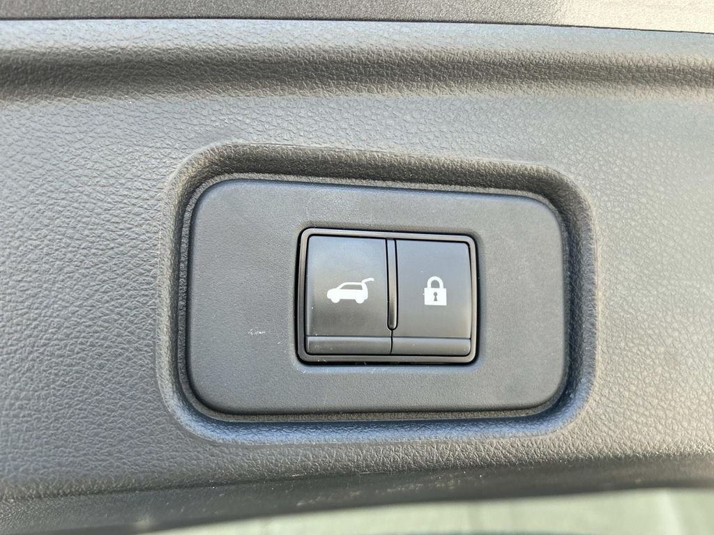 Used 2023 Gray Nissan Platinum image 12