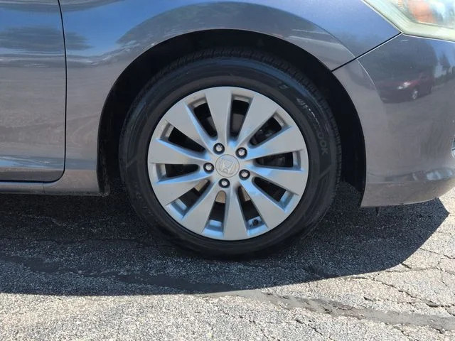 Used 2013  Honda EX-L image 9
