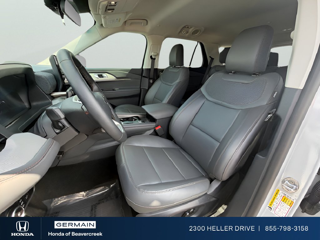 Used 2026 Space White Metallic Ford Active image 10