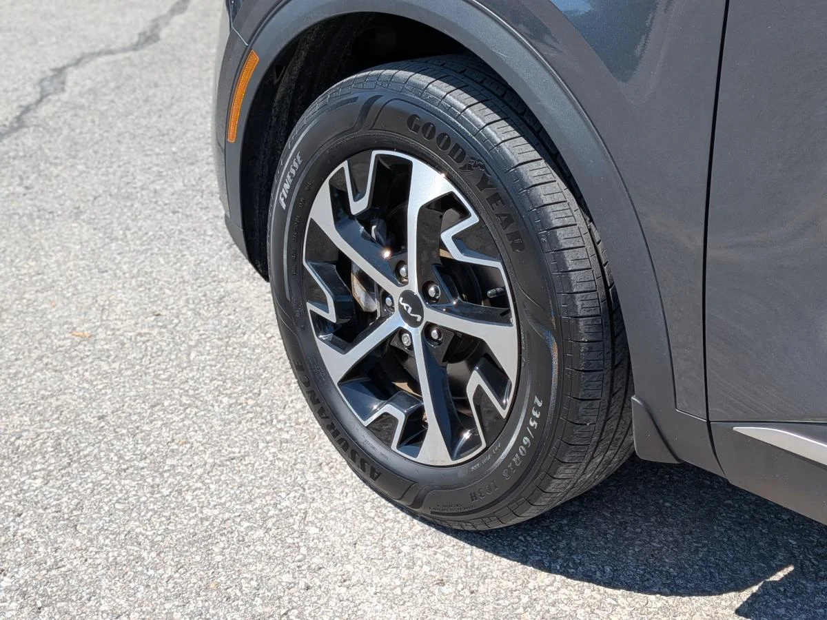 Used 2023 Grey Kia EX image 10