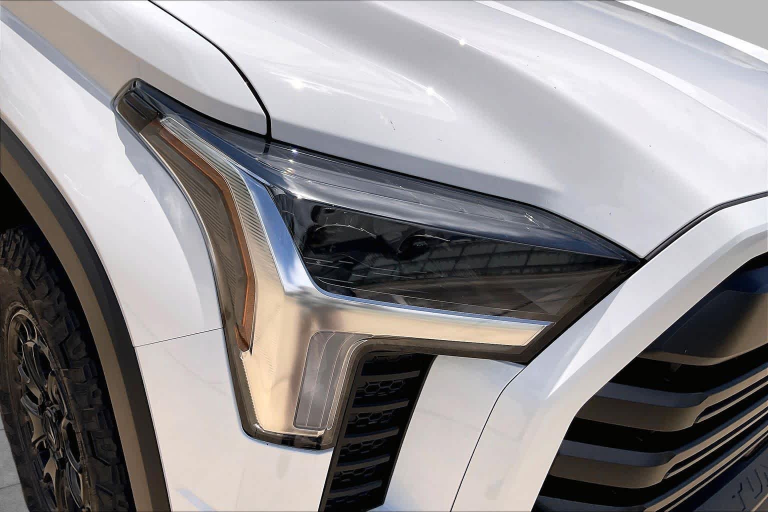 New 2026 Ice Cap Toyota SR5 image 13